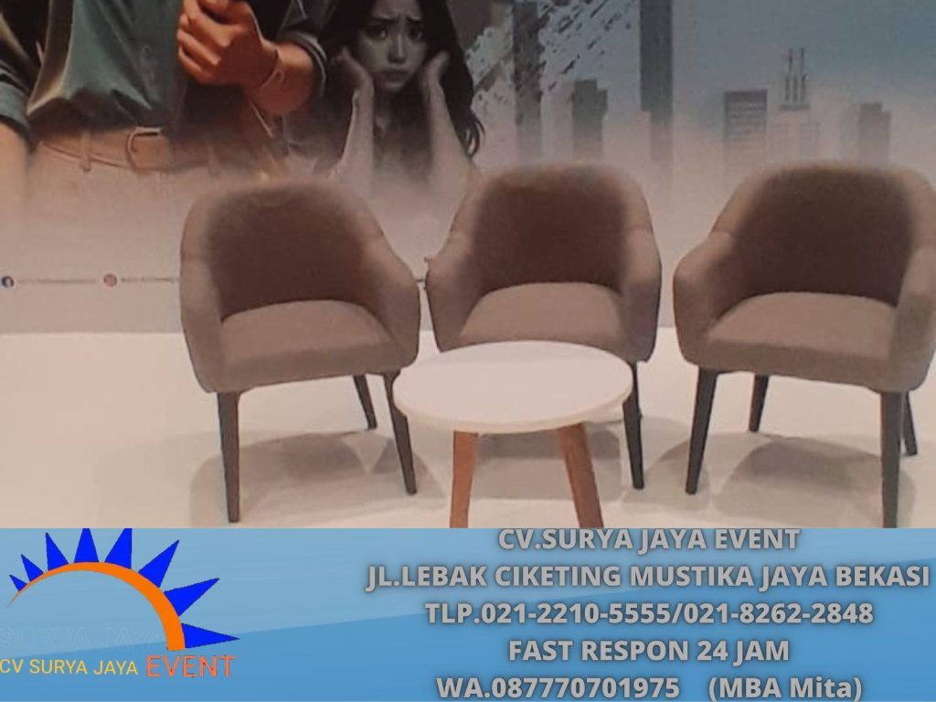 Menyewakan Sofa Studio Set Meja Retro Event Cilegon Center Mall