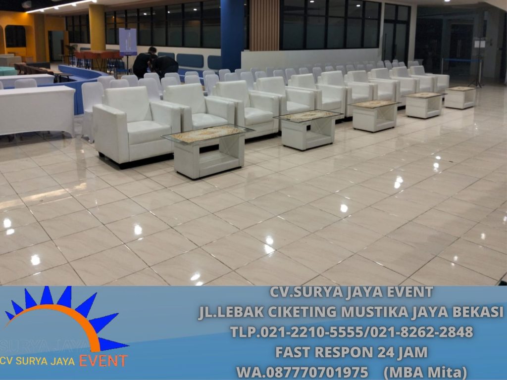 Sewa Sofa Single Putih Set Meja VIP Jakarta Pusat 