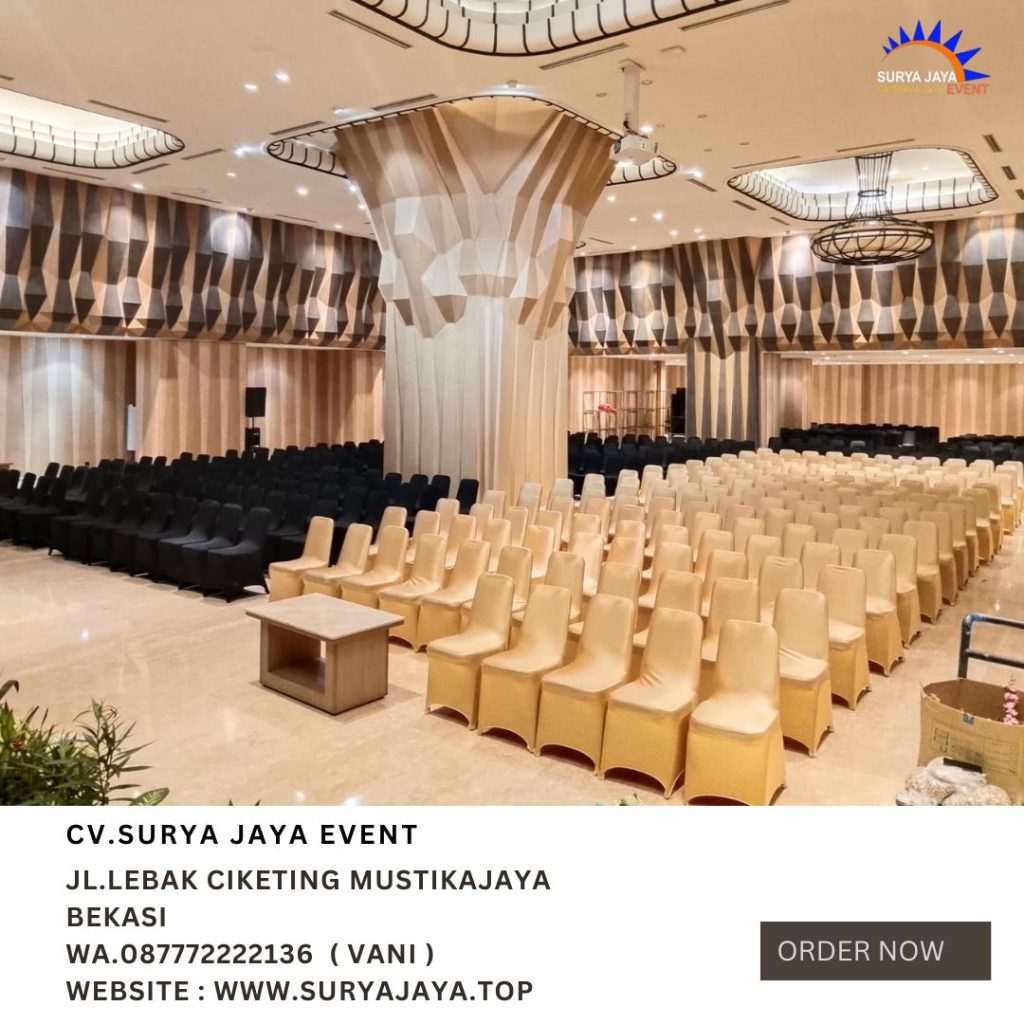 Sewa Kursi Futura Cover Hitam Dan Gold Di Jakpus