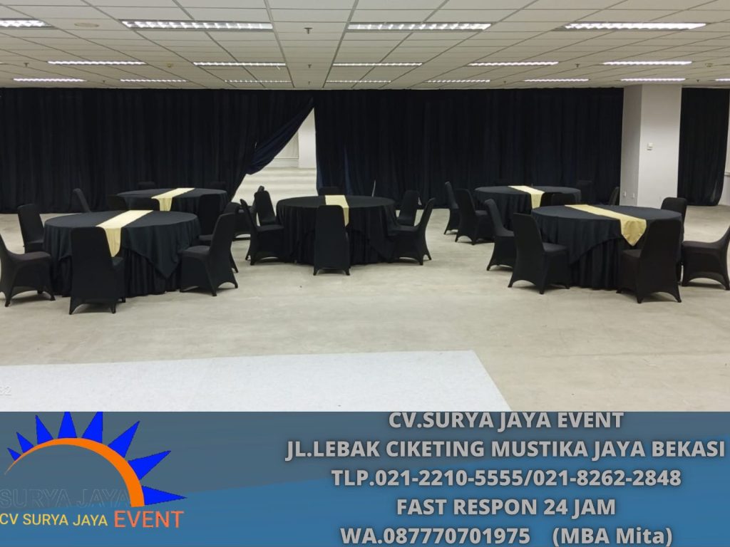 Sewa Meja Bulat D160cm Topping Hitam Runer Gold Jakarta