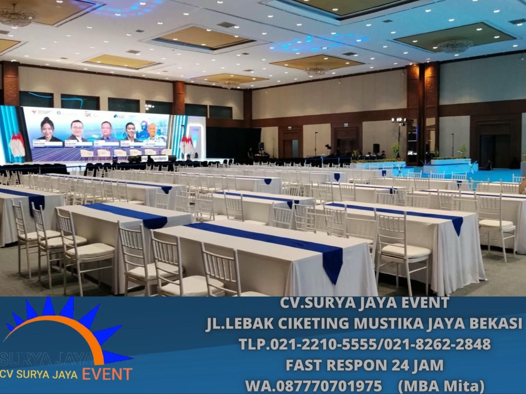 Rental Meja Kotak Set Kursi Tiffany Putih Kayu Jakarta (0877-7070-1975)