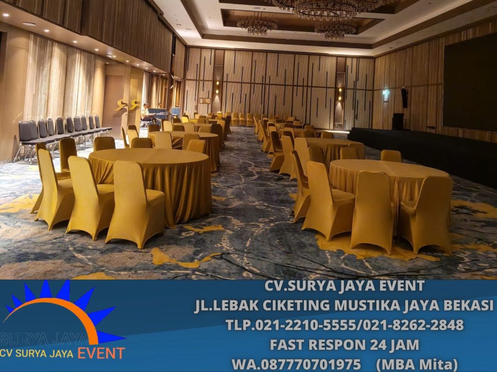 Sewa Meja dan Kursi Cover Gold Jakarta (0877-7070-1975)